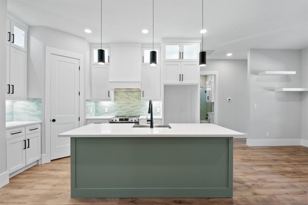 113 Lakeview Drive
