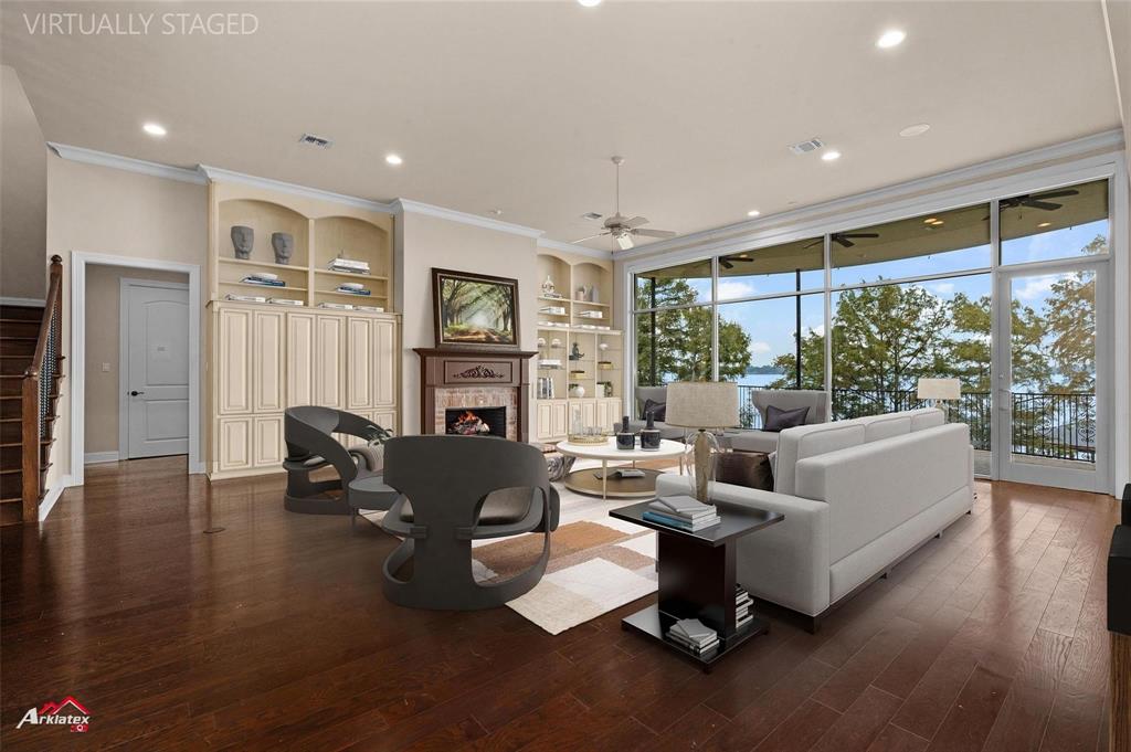 Lake Pointe Place - Residential