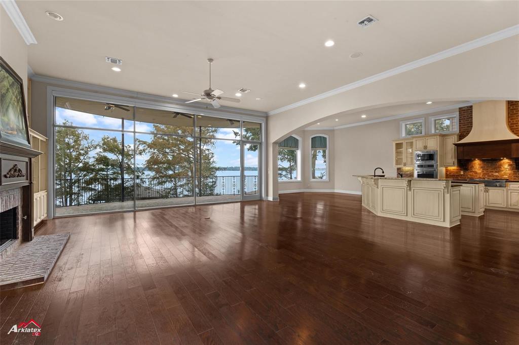 Lake Pointe Place - Residential