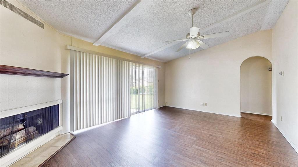 1147 Shadyglen Circle