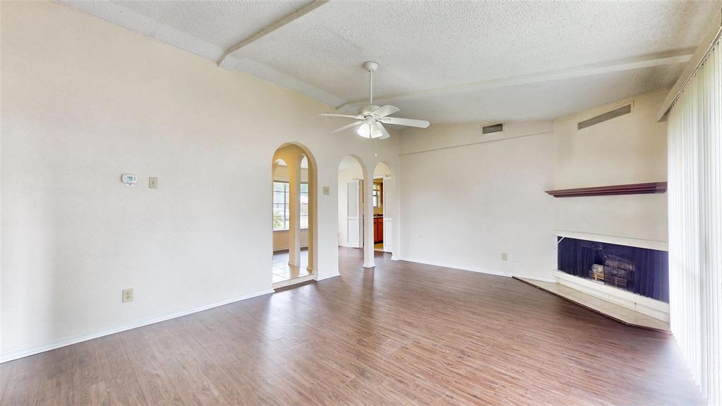 1147 Shadyglen Circle