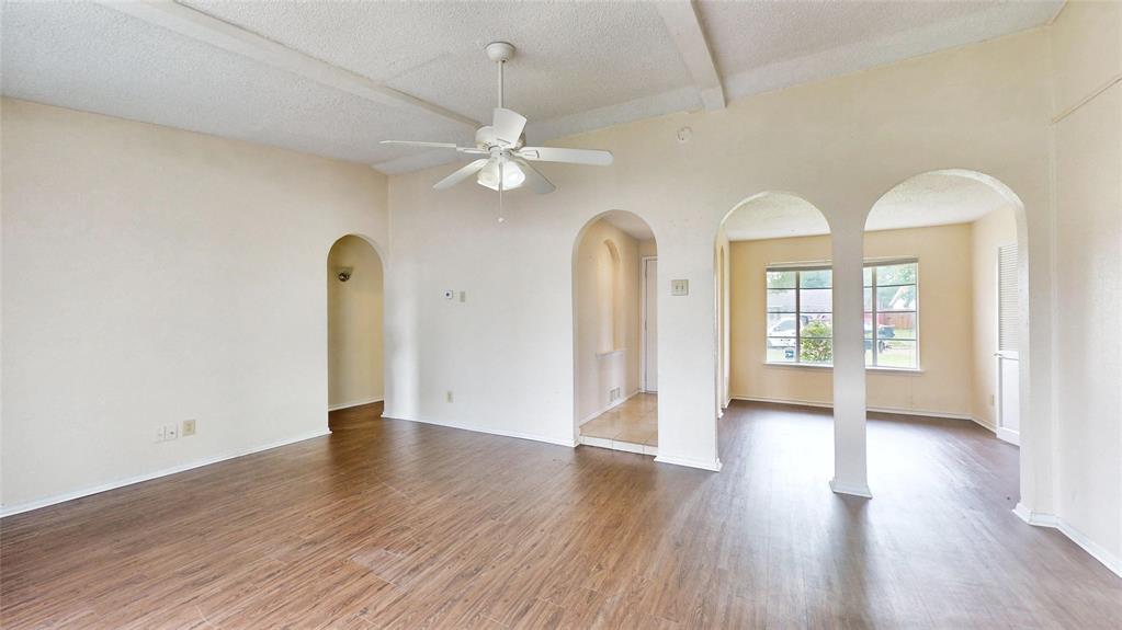 1147 Shadyglen Circle