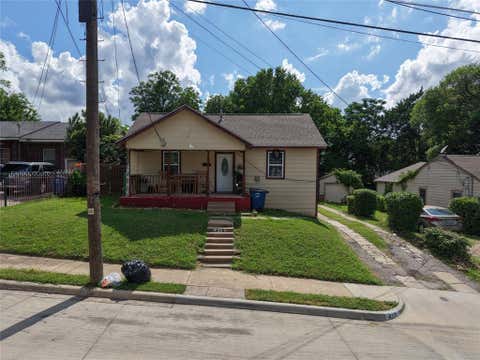 Photo of 315 Avenue G Avenue, Dallas, TX 75203 (MLS # 21294837)