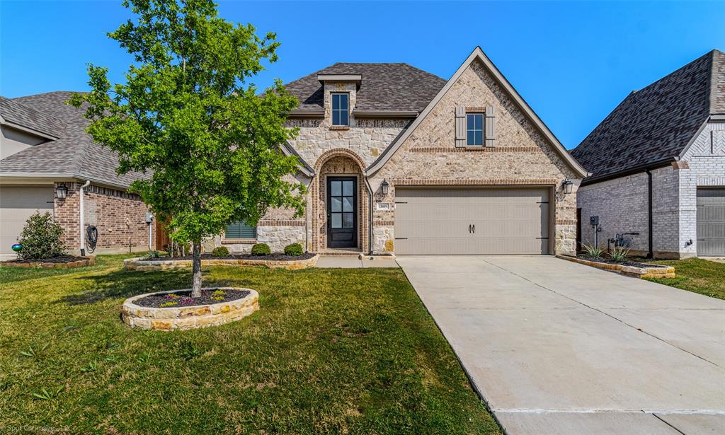 1009 Queens Lake Trail
