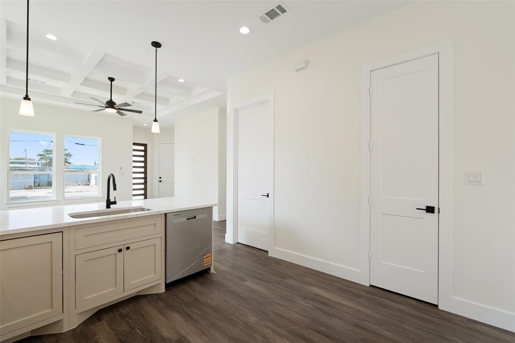 AB 782 T PARMER SUR, - Residential