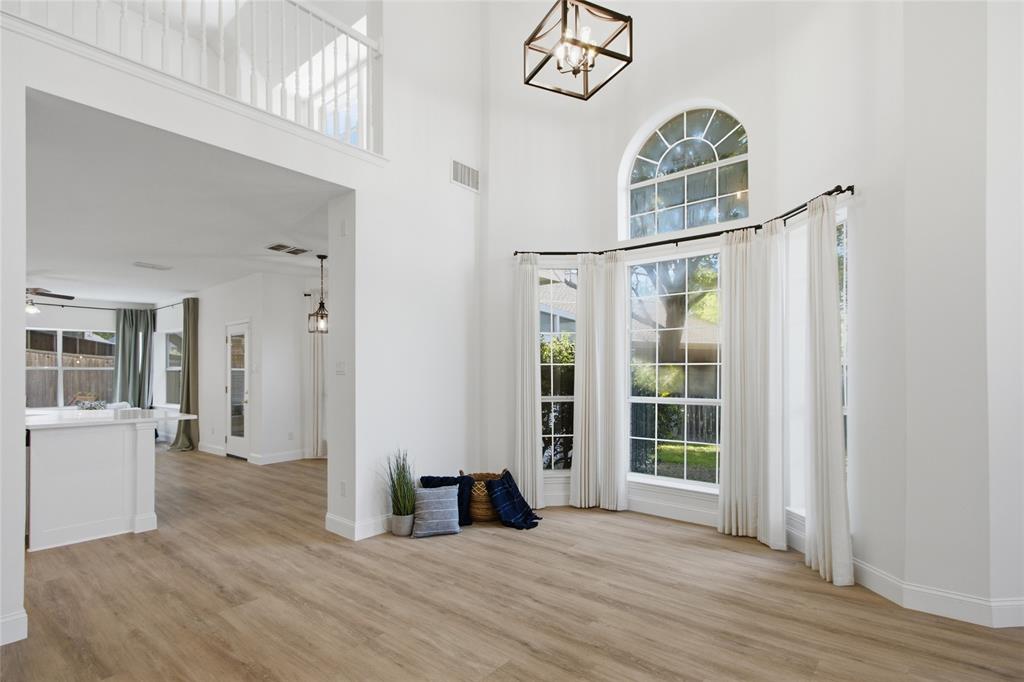 2815 Bur Oak Drive