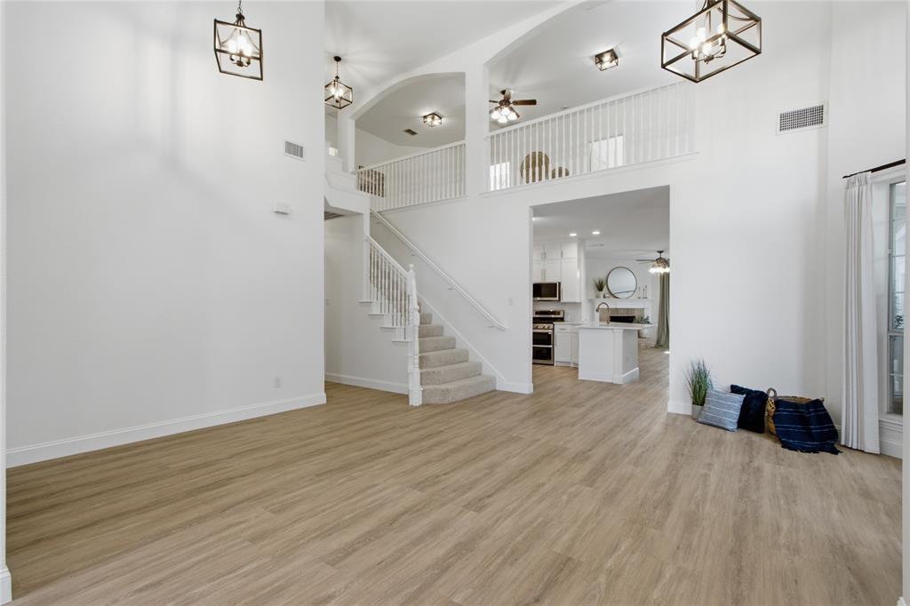 2815 Bur Oak Drive