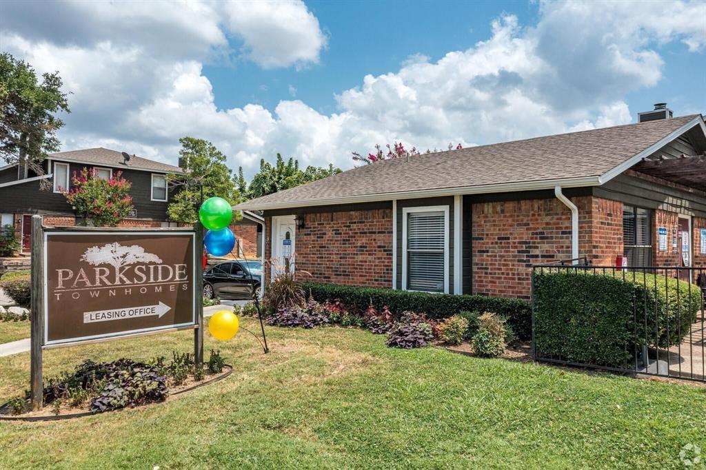 Parkside Condos - Residential