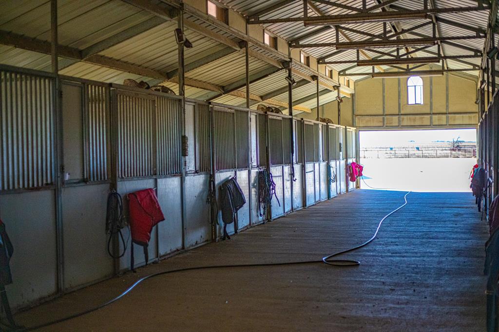 ABST 555 TR 32A,32B W O MERRIWETHER - Farm