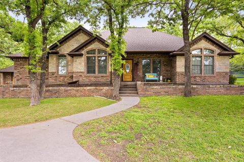 1135 Walking Horse Drive Stephenville TX 76401