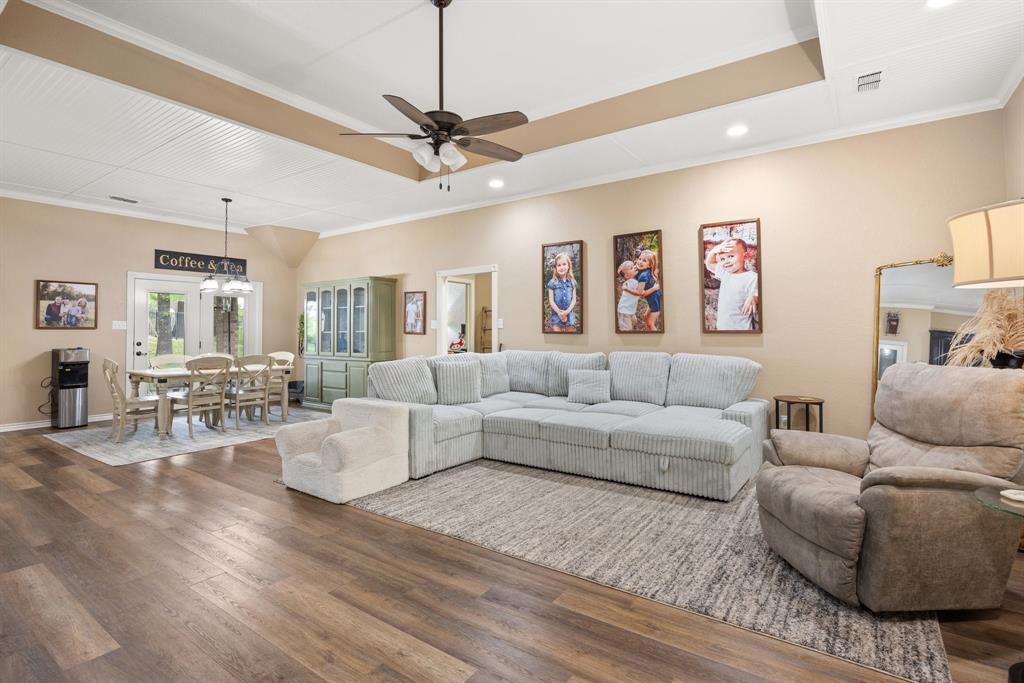 1135 Walking Horse Drive