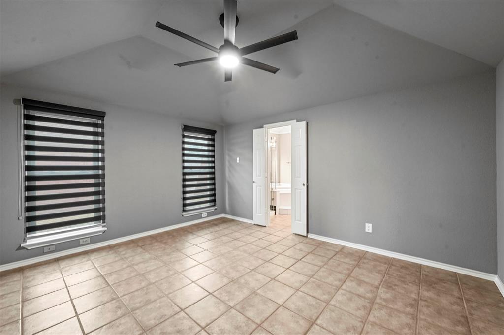 Carrollton, Texas 75010, United States, 3 Bedrooms Bedrooms, ,2 BathroomsBathrooms,Residential,Pending,5821