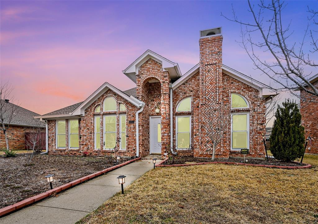 Carrollton, Texas 75010, United States, 3 Bedrooms Bedrooms, ,2 BathroomsBathrooms,Residential,Pending,5821