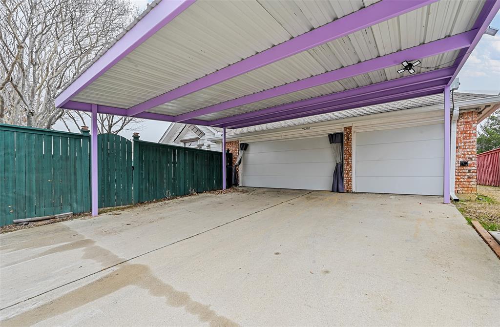 Carrollton, Texas 75010, United States, 3 Bedrooms Bedrooms, ,2 BathroomsBathrooms,Residential,Pending,5821