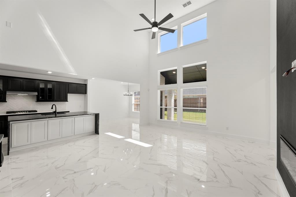 2117 N Corbera Drive