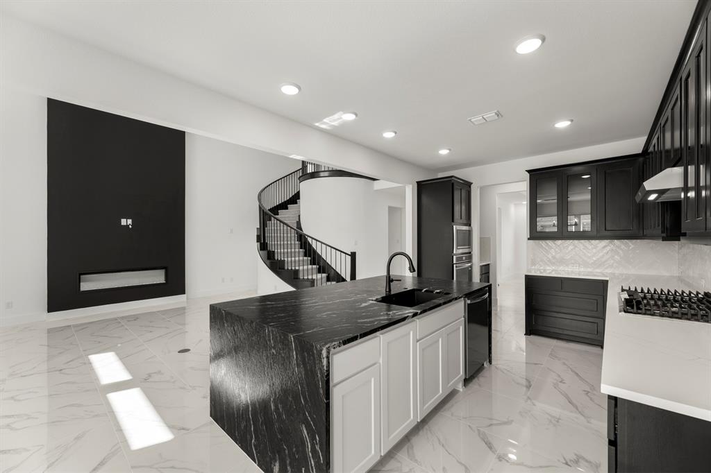 2117 N Corbera Drive