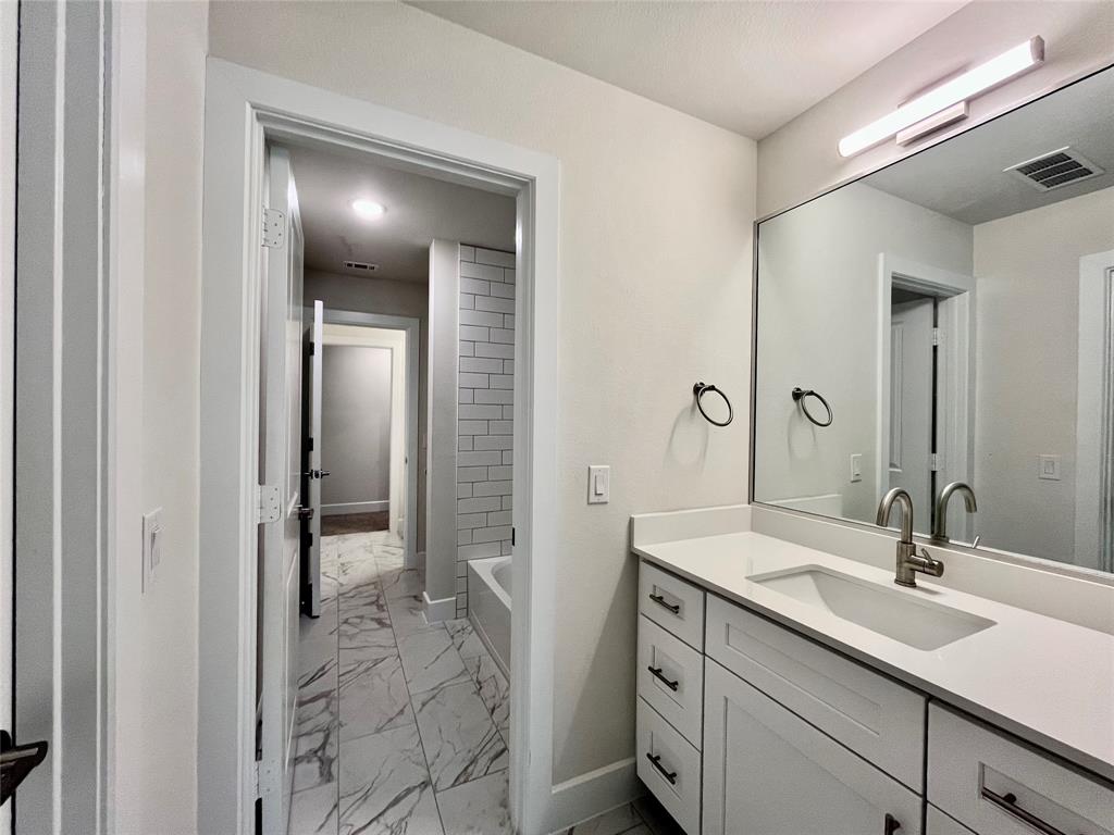 Mays Clyde W - Residential Lease