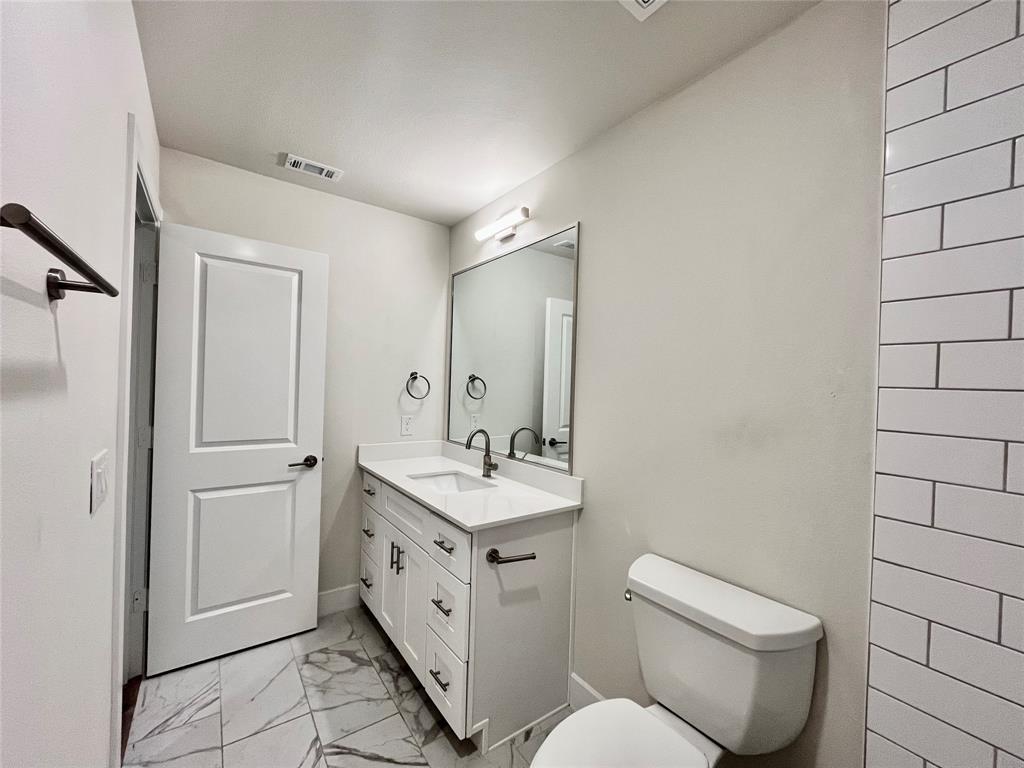 Mays Clyde W - Residential Lease