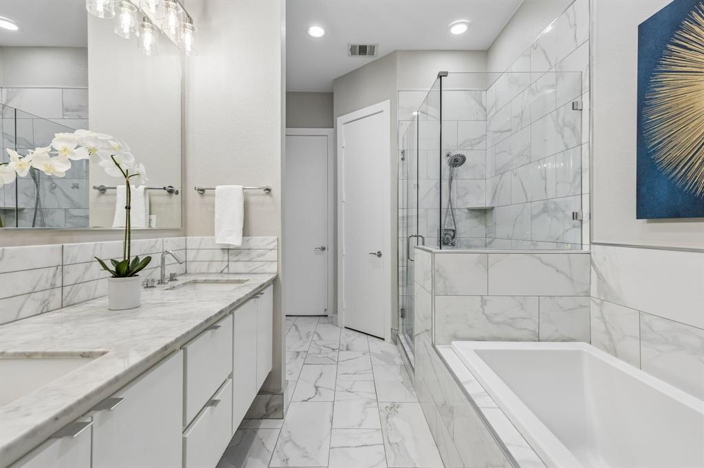 Lewis Court Twnhms - Residential