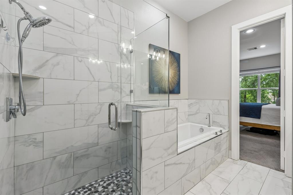 Lewis Court Twnhms - Residential