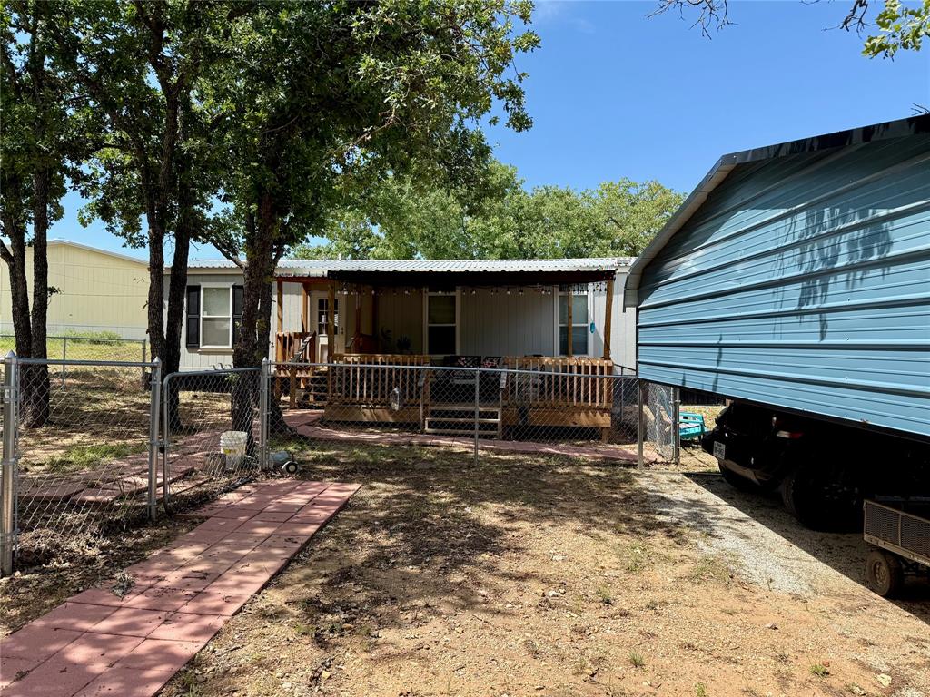 2037 Hillcrest Drive