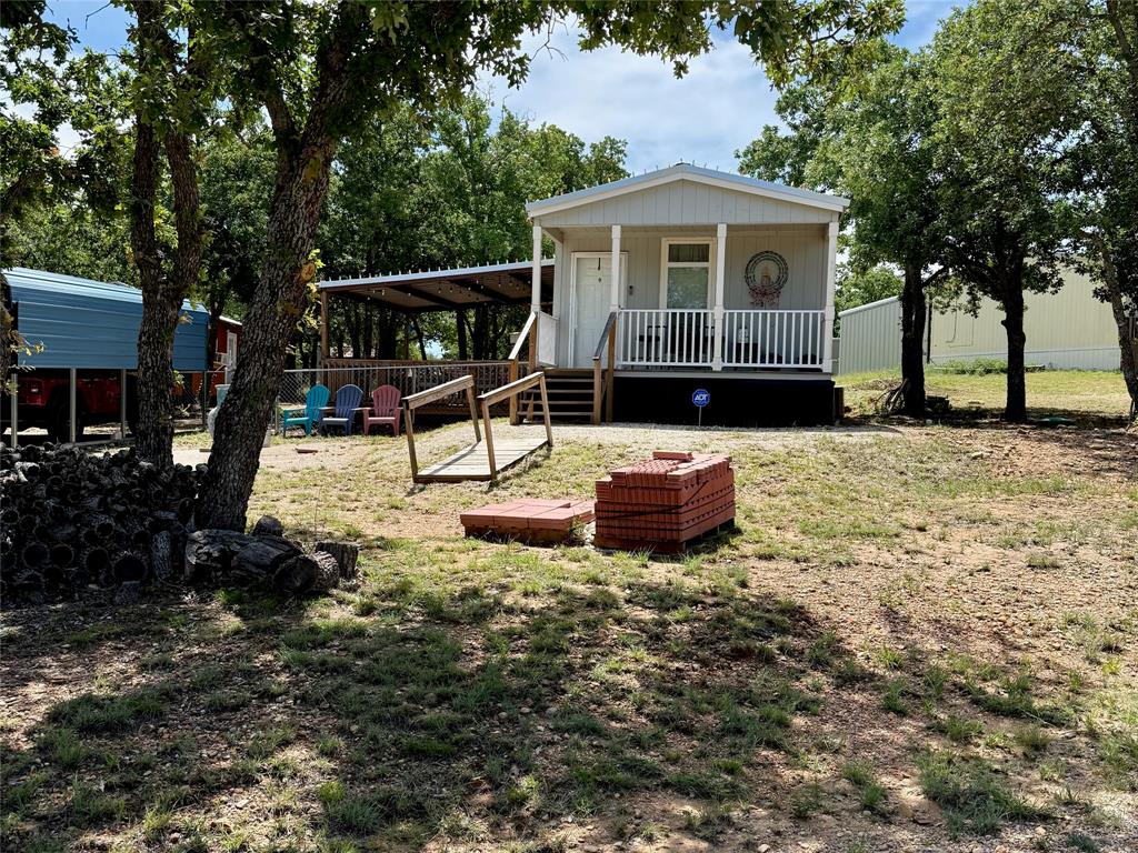 2037 Hillcrest Drive
