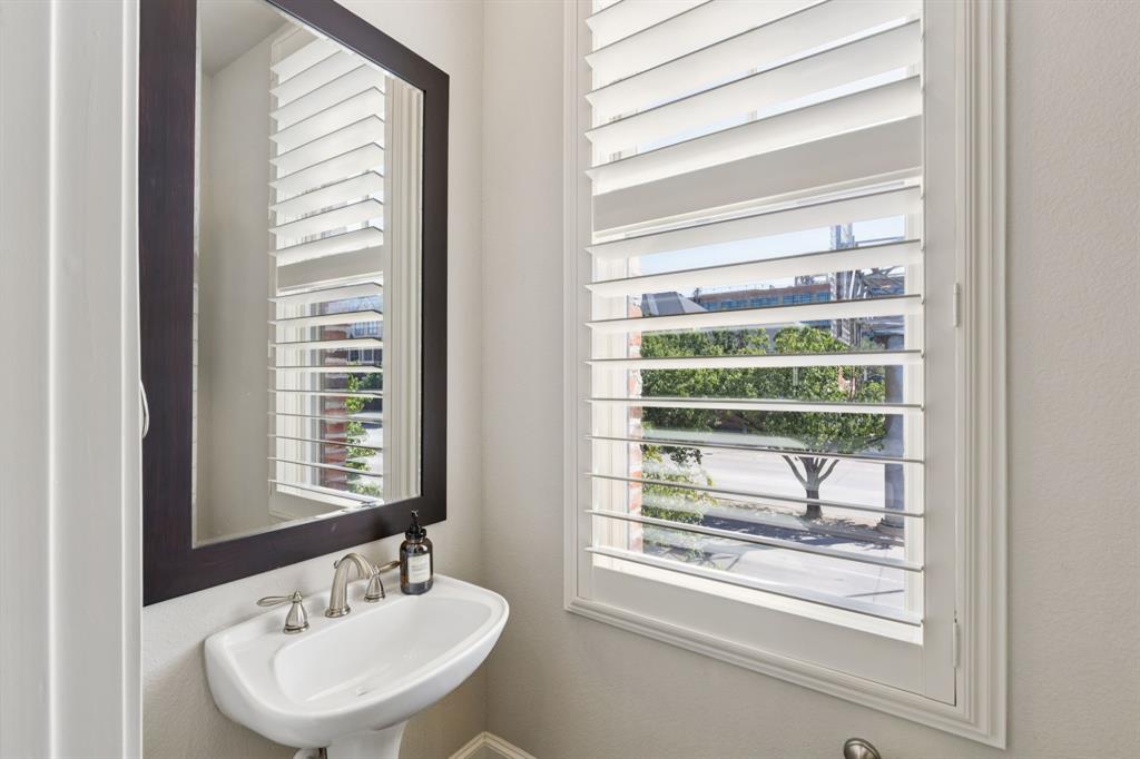 Intown Homes Farmers Market - Residential