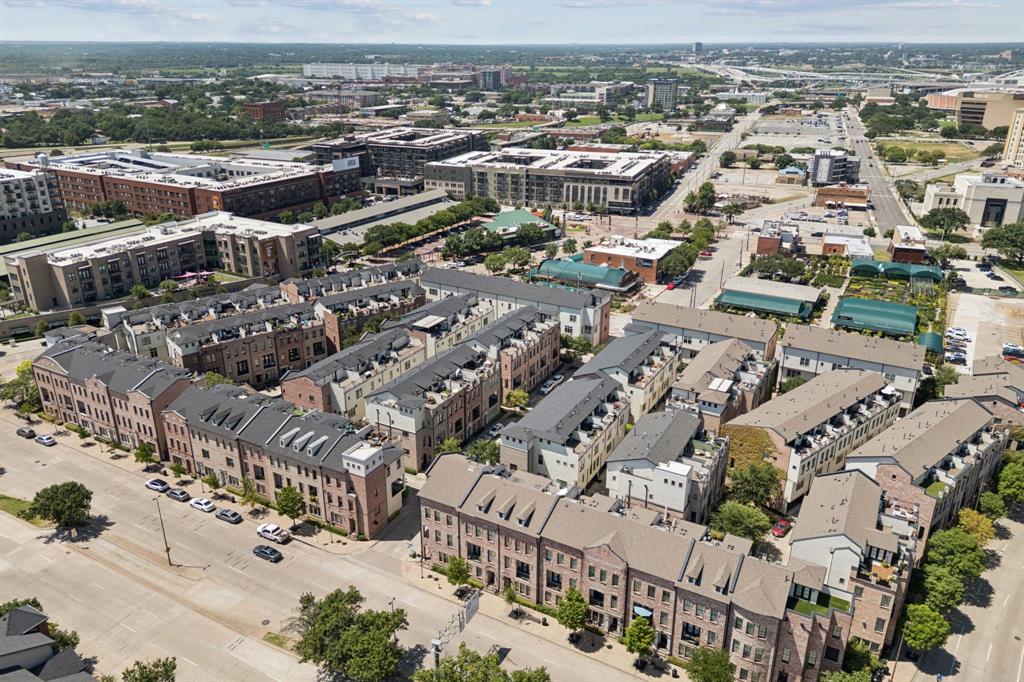 Intown Homes Farmers Market - Residential