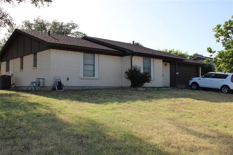 A home in Benbrook