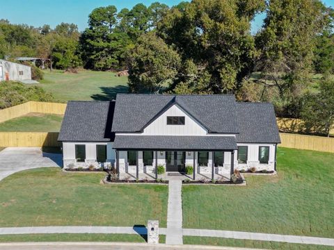 A home in Bullard