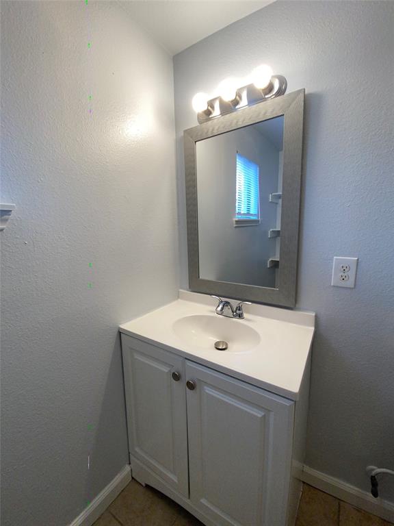 Midway Park Add - Residential Lease