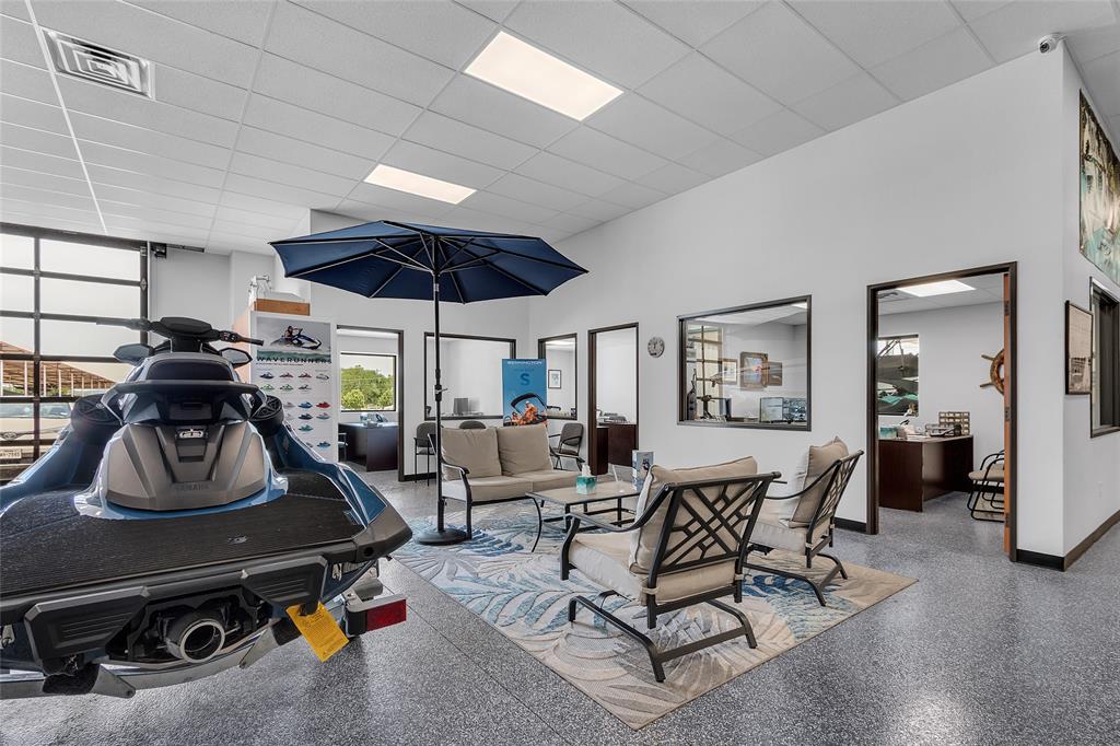 Pk Lake - Commercial Sale