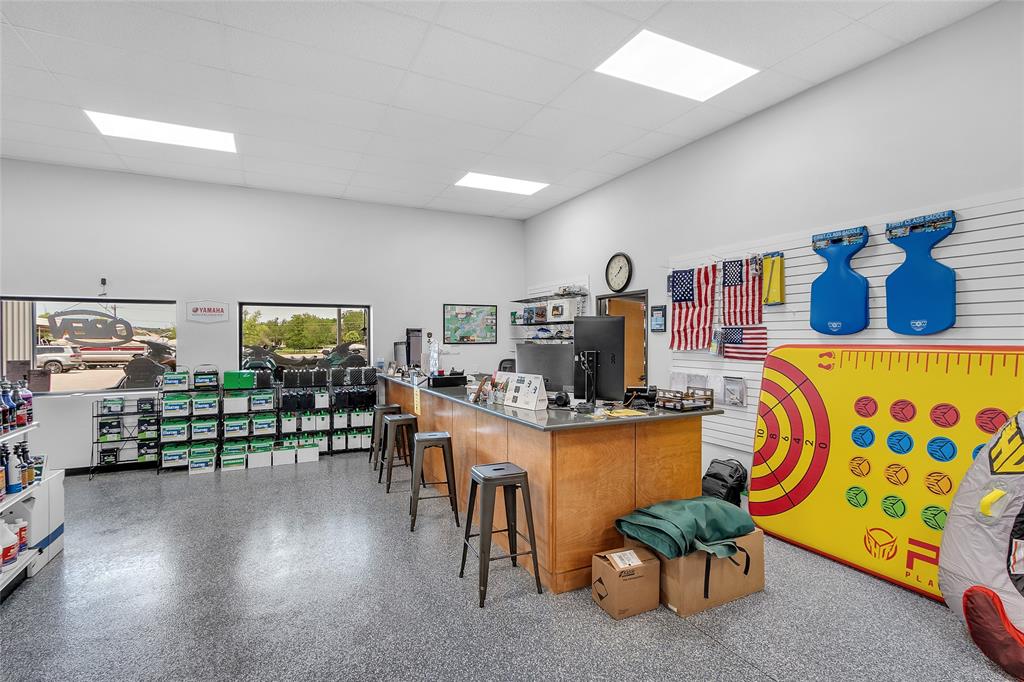 Pk Lake - Commercial Sale