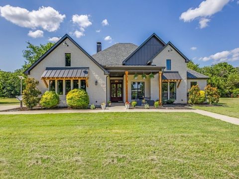 Photo of 31665 Fm 121, Tioga, TX 76271 (MLS # 21160793)