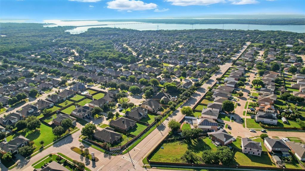 3015 Summerview Drive