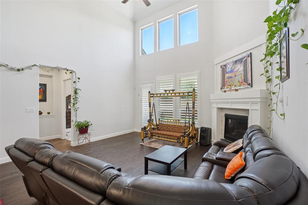 Encore Las Colinas - Residential