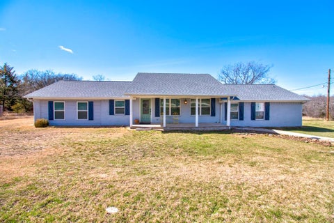 Photo of 1511 Keyes Lane, Cross Roads, TX 76227 (MLS # 21182188)