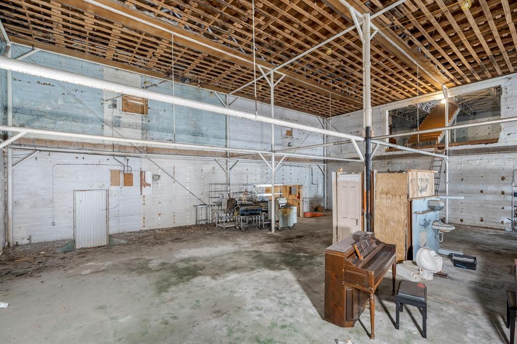 Orig Town - Commercial Sale