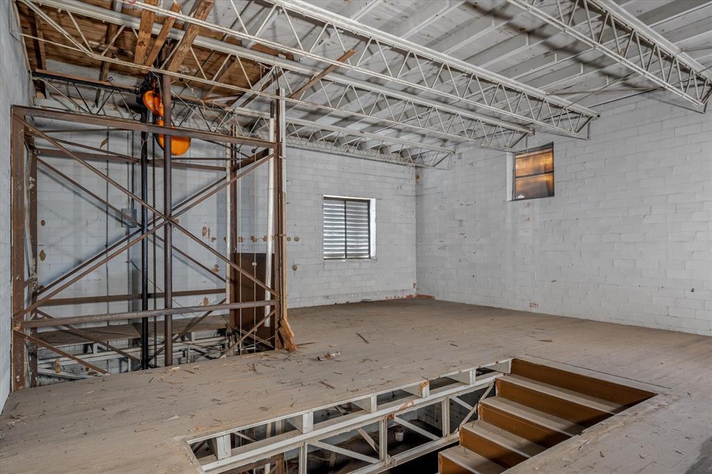 Orig Town - Commercial Sale