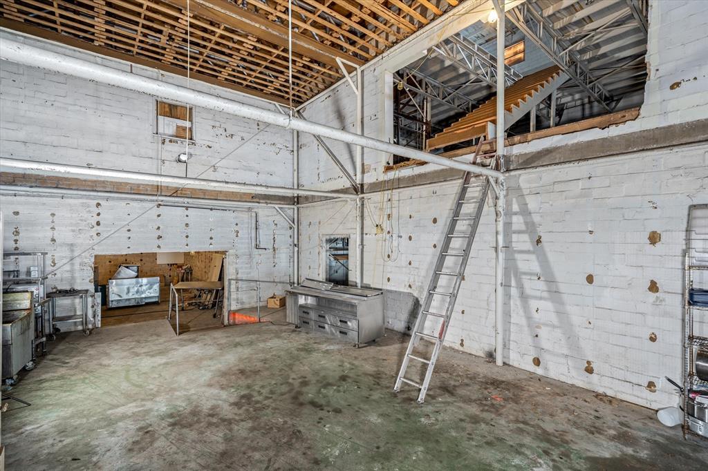 Orig Town - Commercial Sale