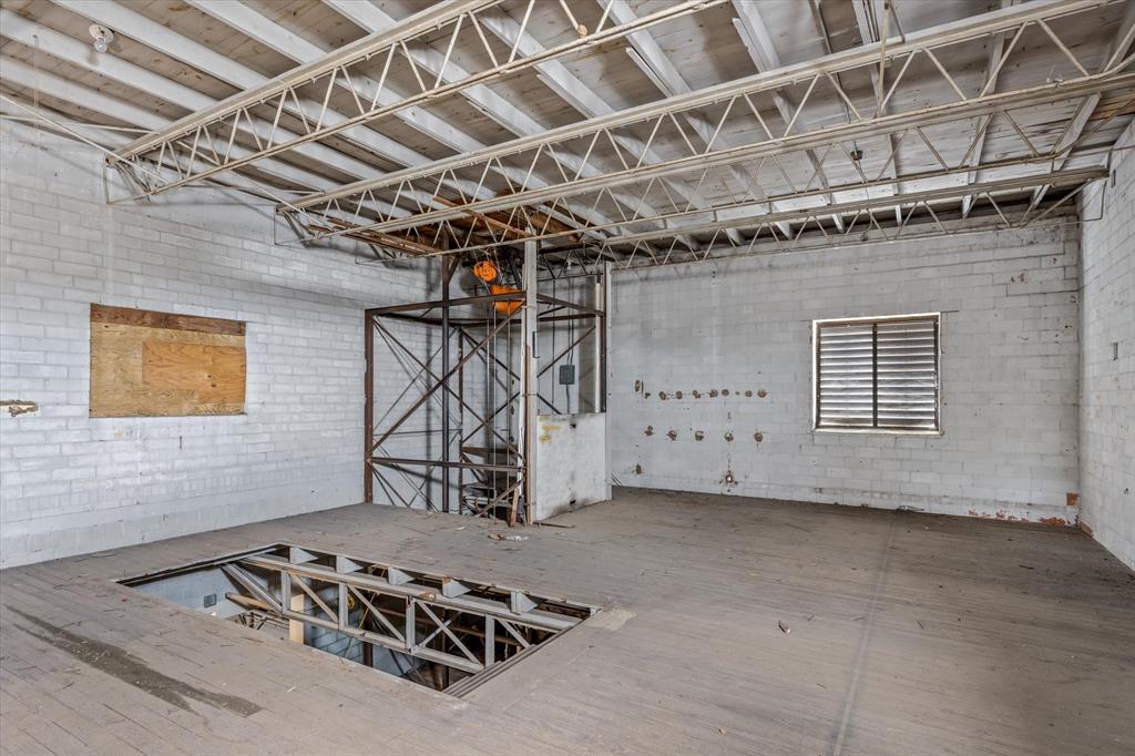 Orig Town - Commercial Sale