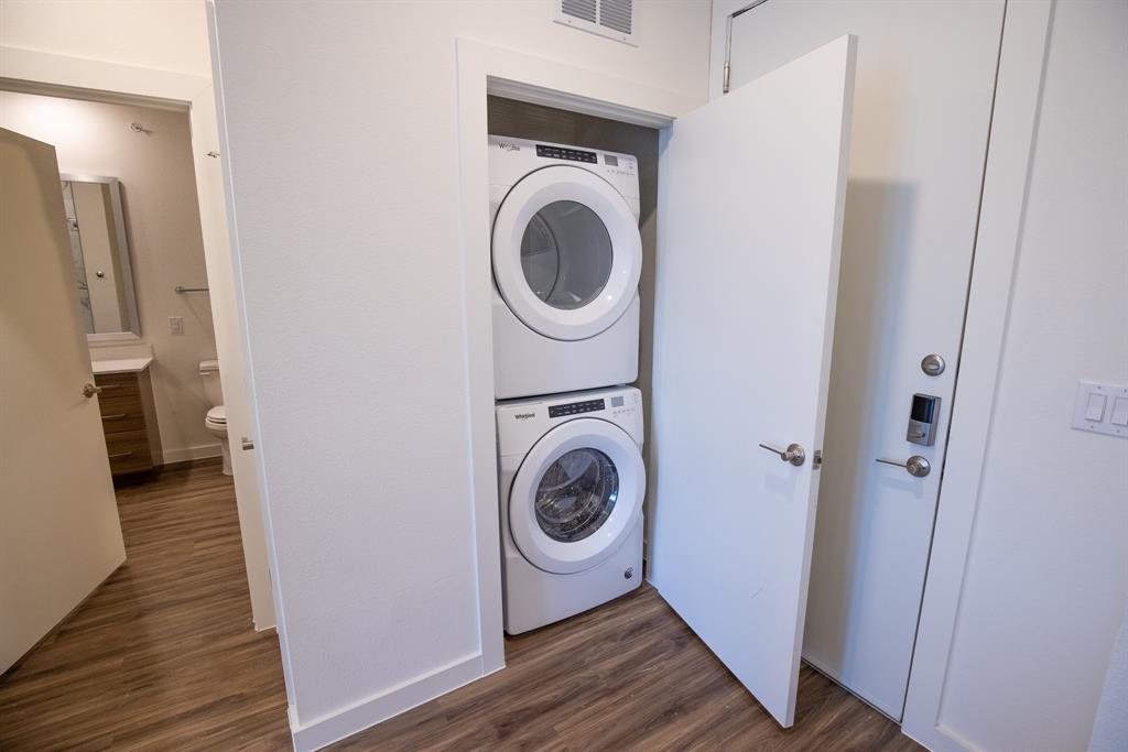 Bishop Highline #3 Add Ph 2 - Residential Lease