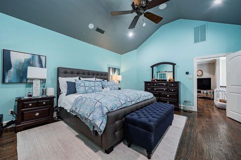 Tiny photo for 5517 Longview Street, Dallas, TX 75206 (MLS # 21083621)