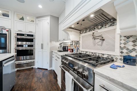 Tiny photo for 5517 Longview Street, Dallas, TX 75206 (MLS # 21083621)