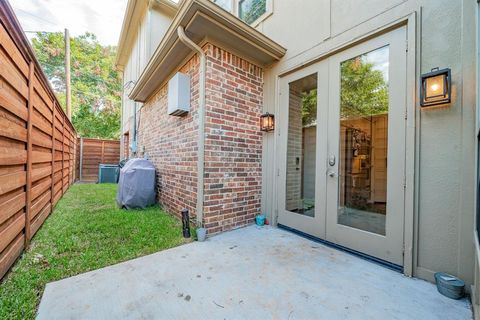 Tiny photo for 5517 Longview Street, Dallas, TX 75206 (MLS # 21083621)