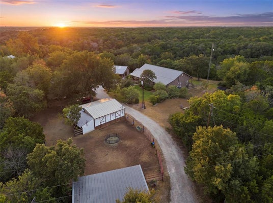 600 CEDAR CANYON RD, CRAWFORD, TX 76638 - Image e8a9e658629d441c7ddba7a971d7d32b/3267916908