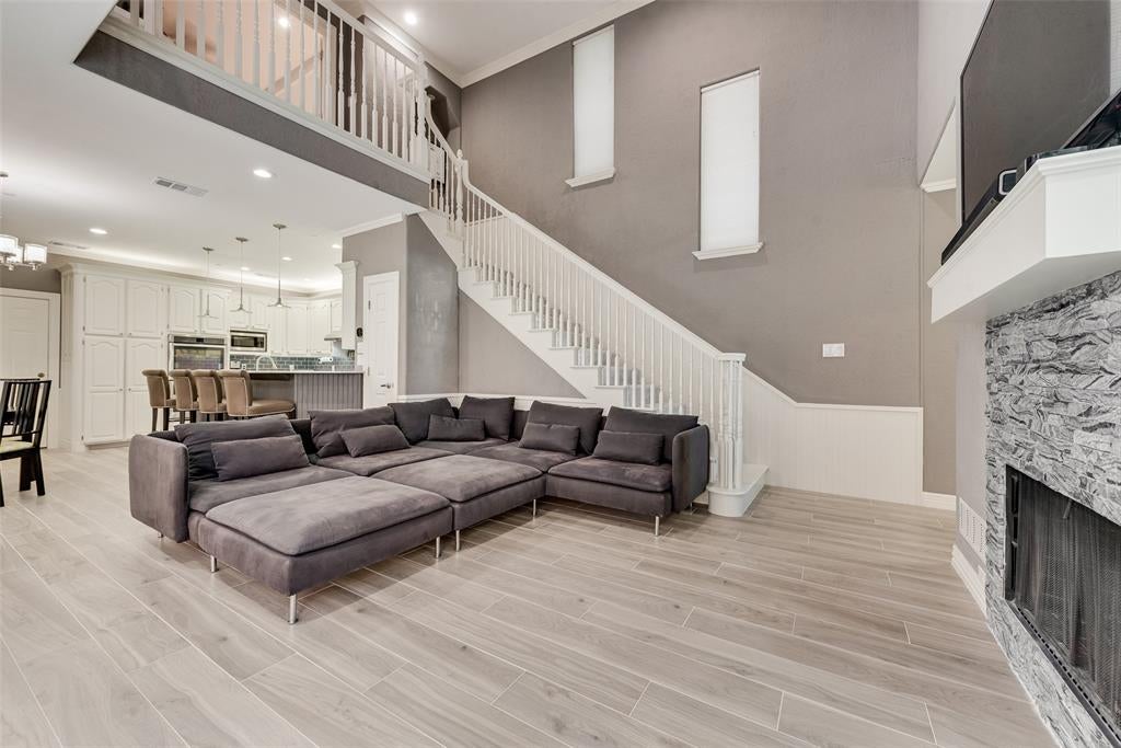 17060 Upper Bay Road