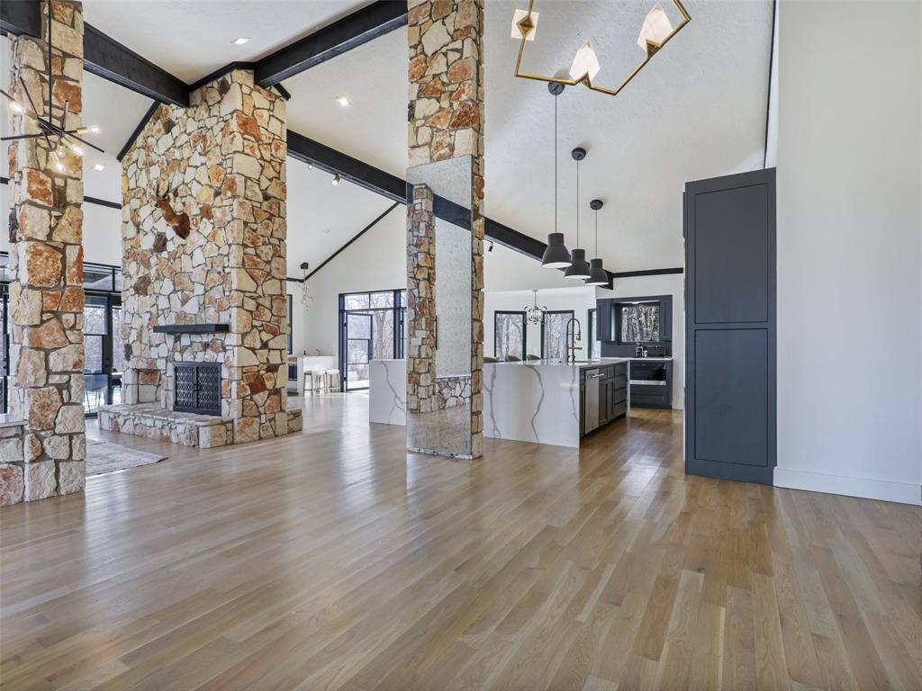 Springfield - Commercial Sale