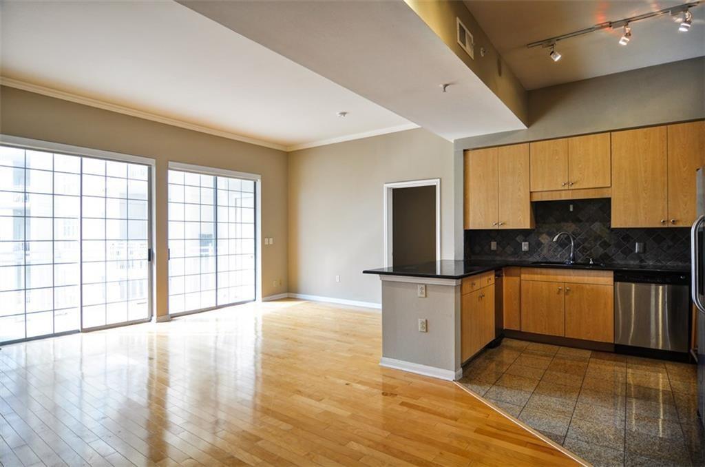 3225 Turtle Creek Boulevard 929