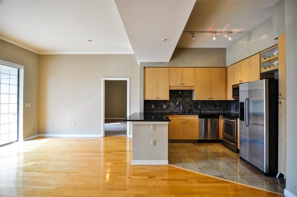 3225 Turtle Creek Boulevard 929